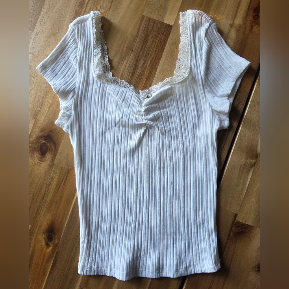 Full Tilt White Ribbed Lace Trim Tee